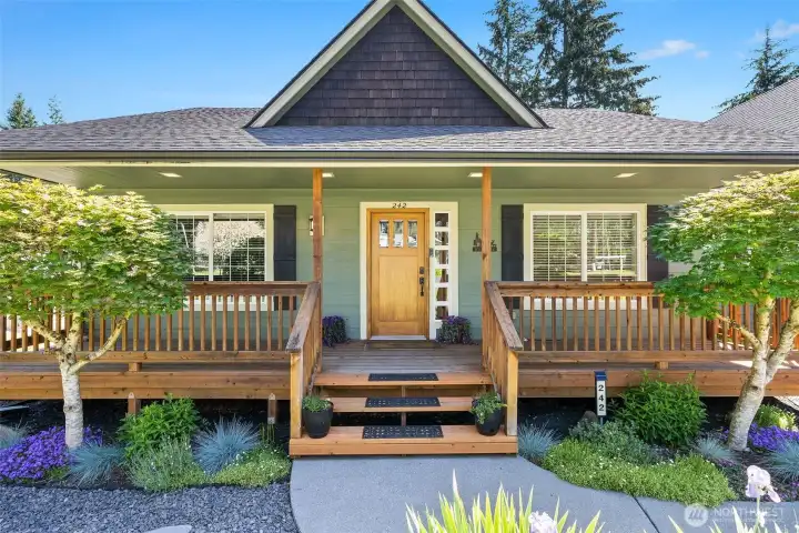 Inviting front covered front porch. Inviting front covered front porch.