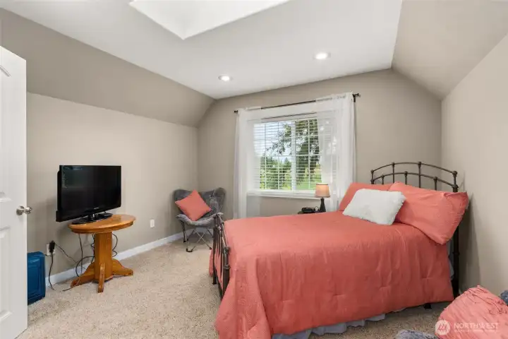 Additional Bonus room upper level. Additional Bonus room upper level.