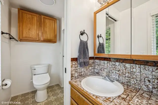 Primary 3/4 bath