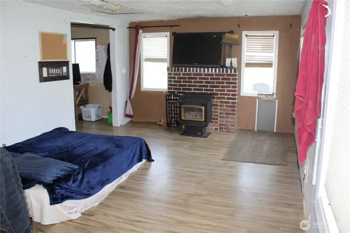 new vinyl plank flooring in the front room
