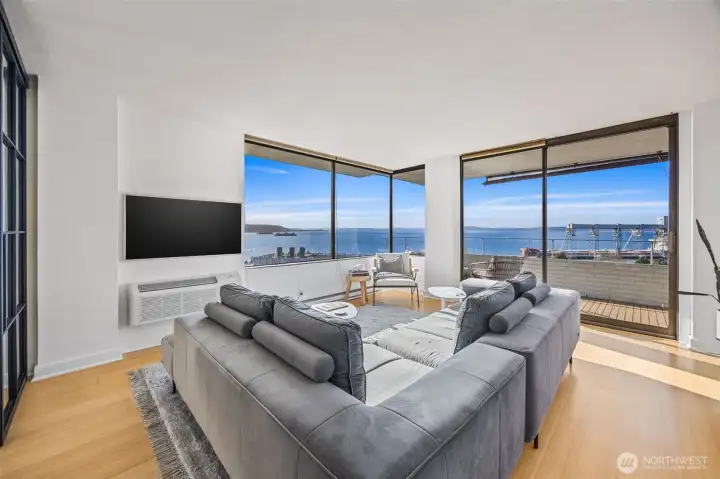 Big water & mountain views day and night from every room.