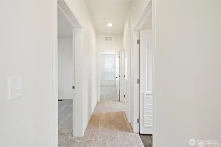 Hallway --> Bedrooms/Bathrooms