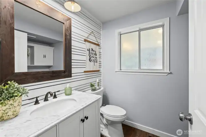 Main level guest bath