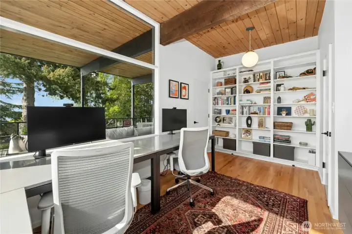 Bedroom 5/office