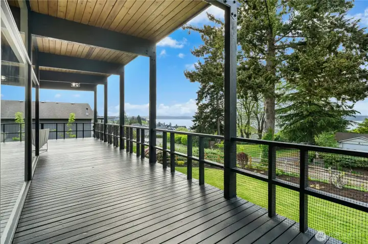Middle part of deck