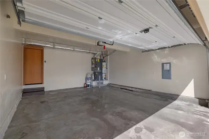 2-car Garage | Natural gas furnace & water heater 2-car Garage | Natural gas furnace & water heater