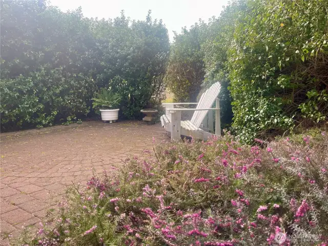 Private front patio