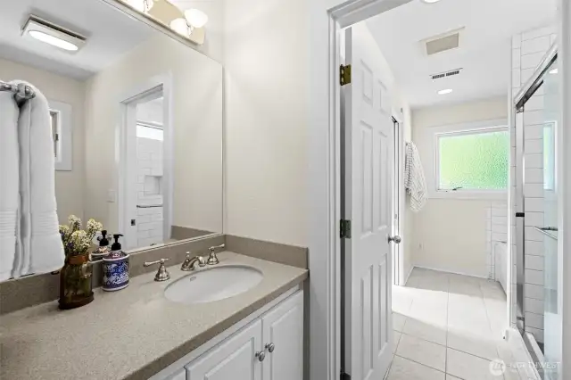 1/2 Bath adjoins to shower/Tub