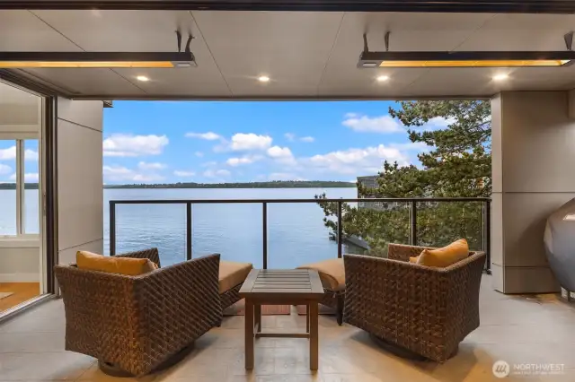 200sq’ heated balcony, top floor, corner end unit.