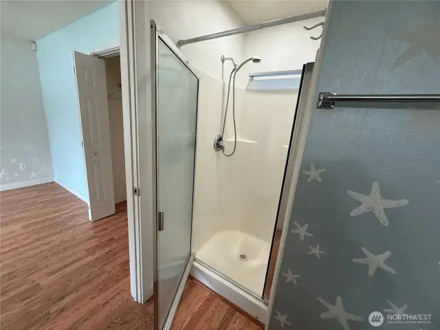 Shower Main Bedroom