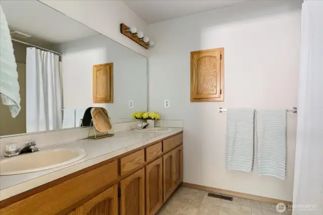 The ensuite...