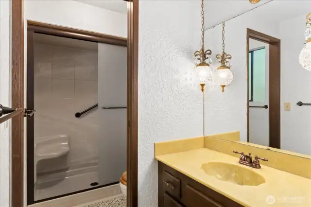 Primary bath.