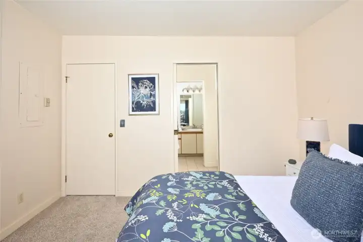 Second entrance to bathroom from primary