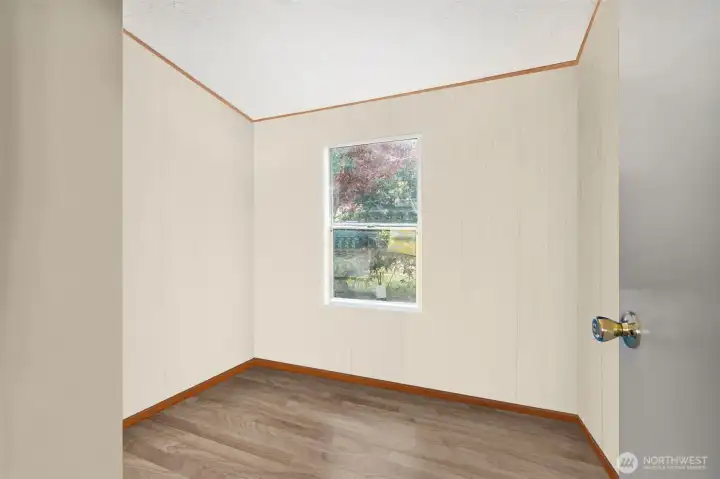 This (2nd bedroom) has been cleared out virtually.