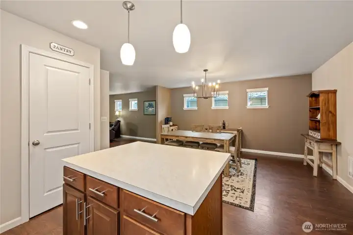 Open kitchen to dining