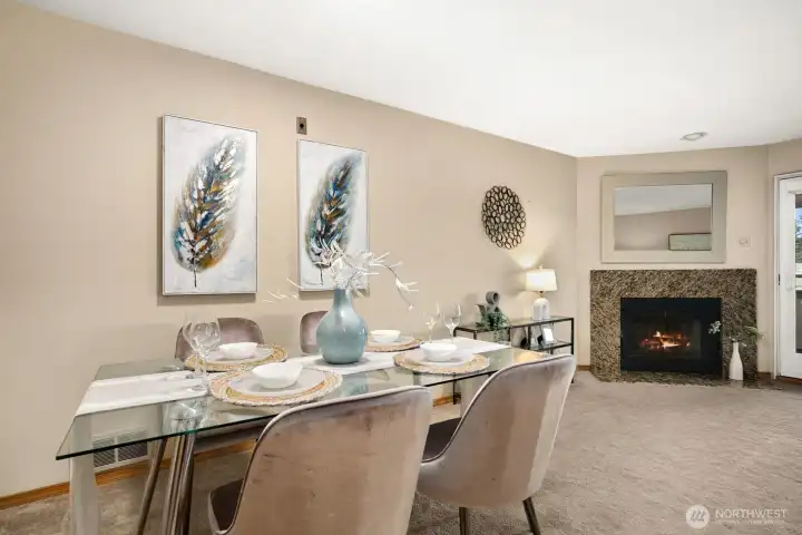 Separate dining area, great for entertaining