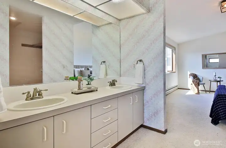 Main Primary full bath. Walk-in shower & jetted tub