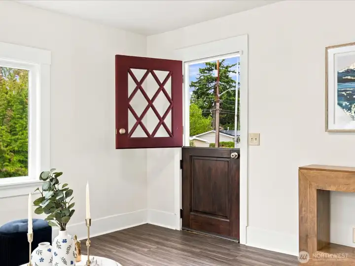 I love a Dutch door! I love a Dutch door!