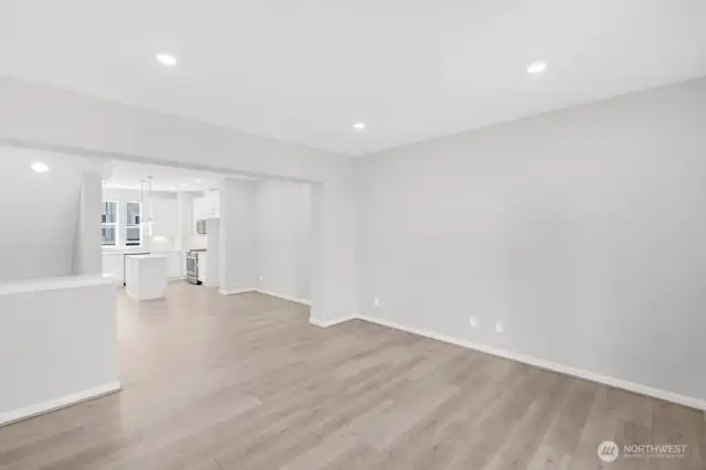 19244 NE 69th Circle Unit 104 ~ Ready Now