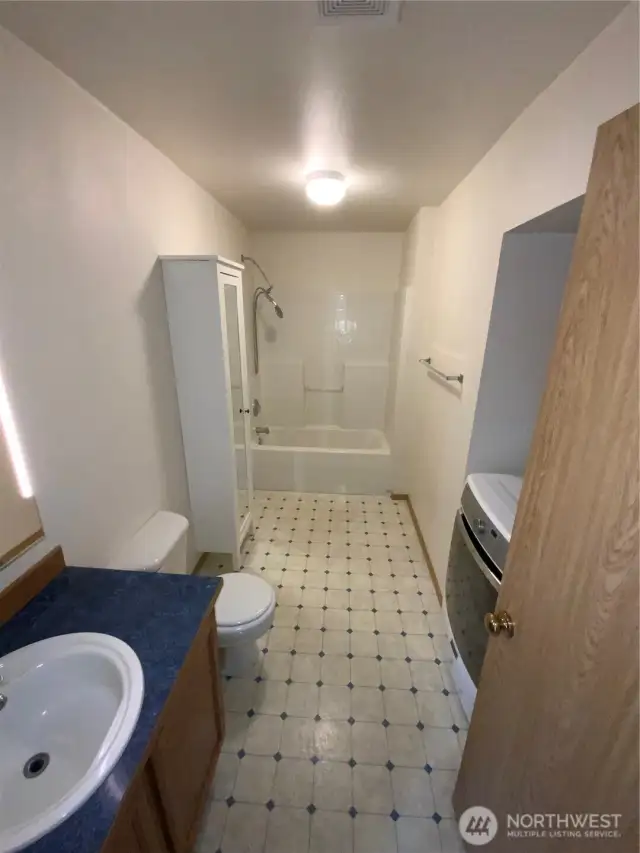 down bath & laundry