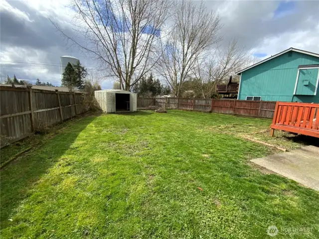 HUGE FENCED YARD