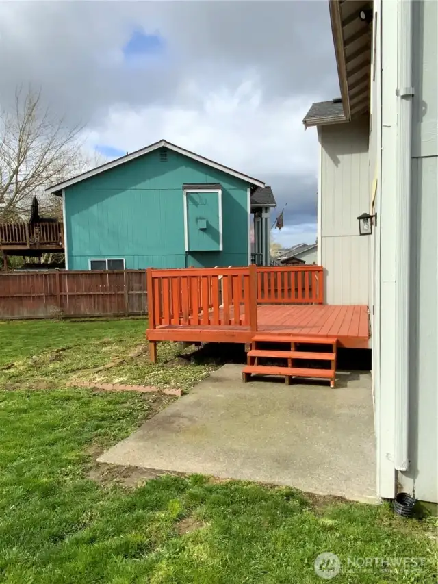 BACK DECK