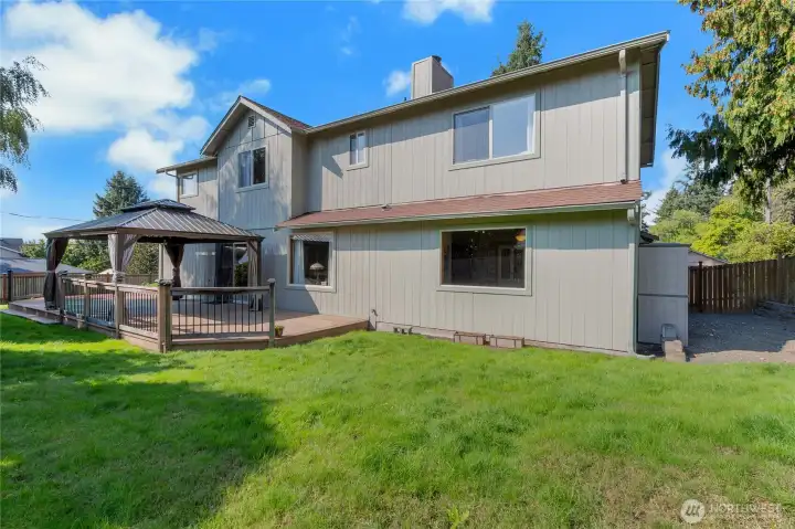 Another view of the back of the house and deck.