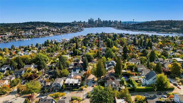 Set in the heart of Wallingford, this home places you just moments from Seattle icons like Gas Works Park and Lake Union.