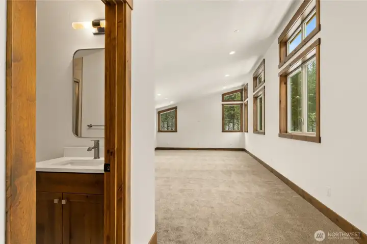 Adjacent bath in bonus room