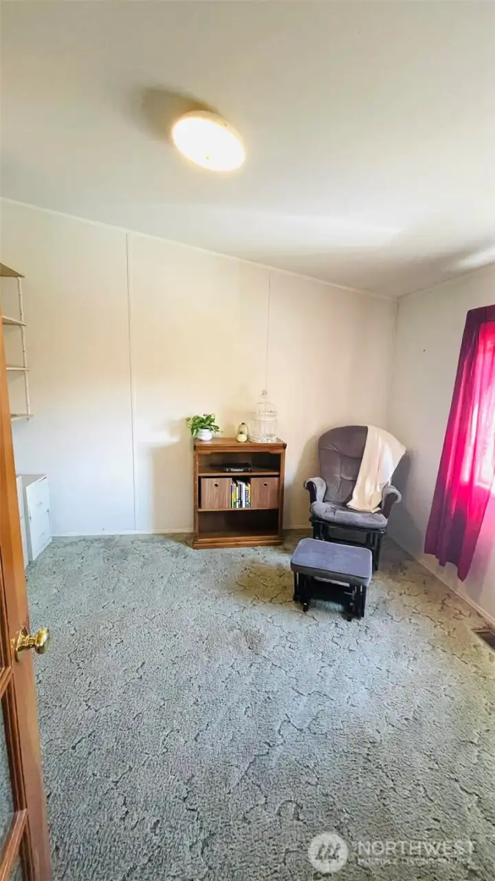 2nd Bedroom