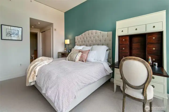 Dreamy room with king size space.