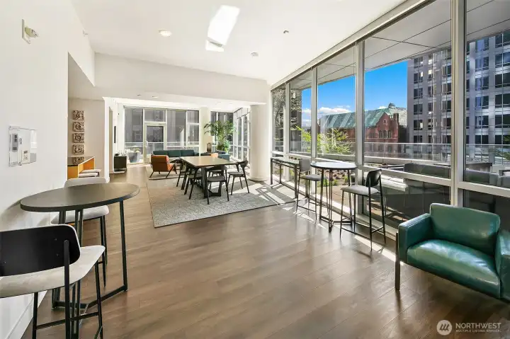 Owner's lounge has a fully equipped kitchen, large dining table and seating areas for bigger entertainment needs.