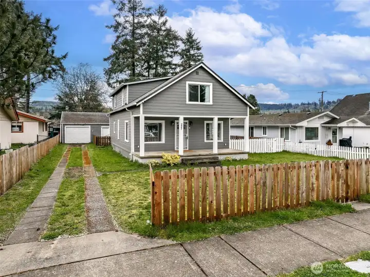 Charming 1930s home in the heart of Eatonville, WA