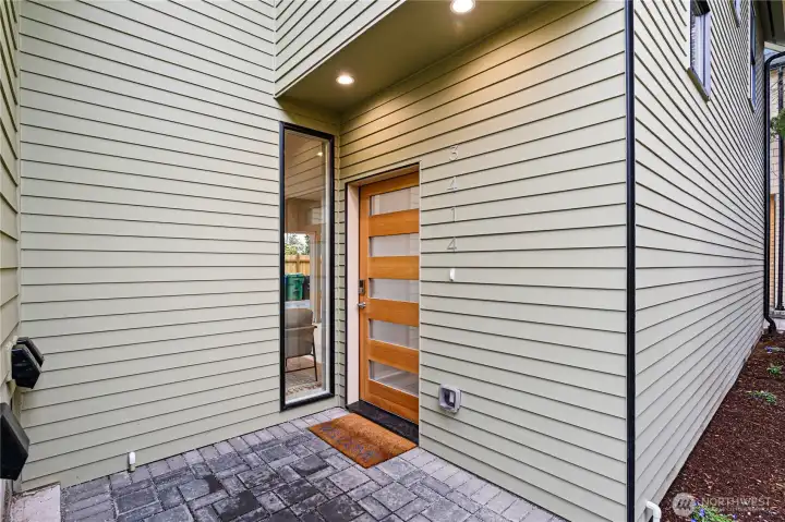 Stunning 2 bed, 1.75 with private garage is ideally located in Sunset Hill.