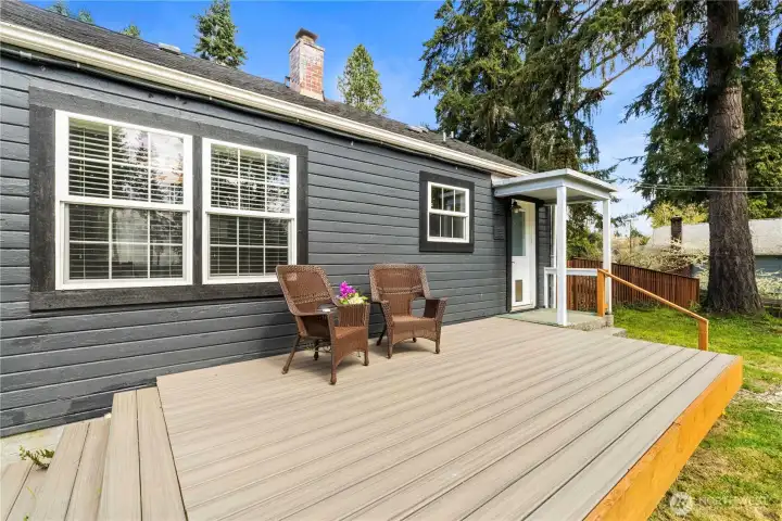 Deck for outdoor entertaining