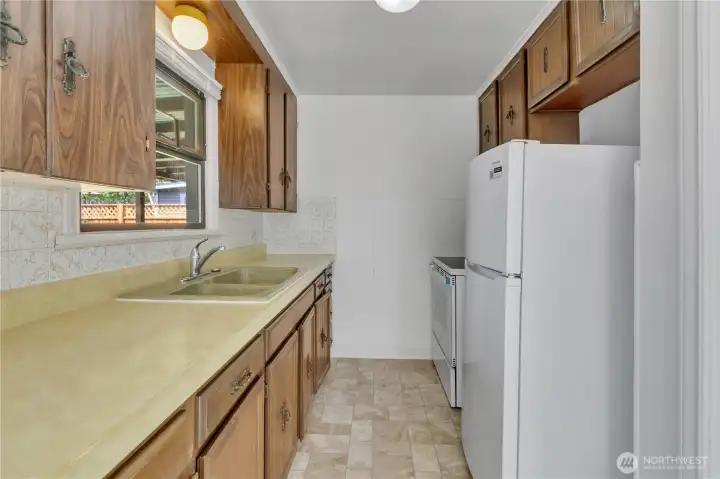 Great amount of storage in the kitchen.