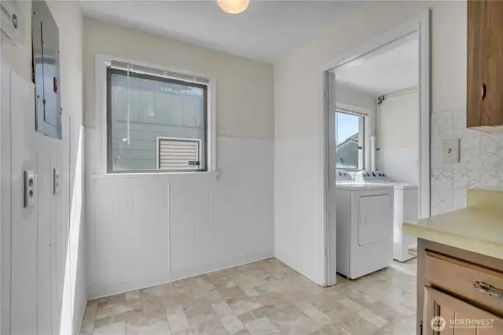 Eat-In Kitchen