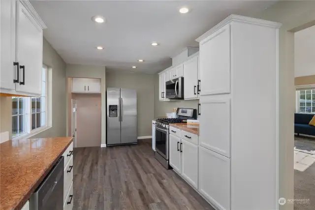 KITCHEN | CABINETS JUST REFRESHED