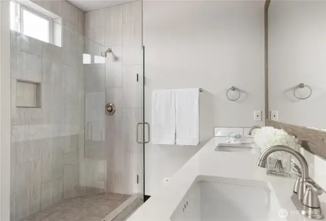 **Photos of a similar home built by this builder**