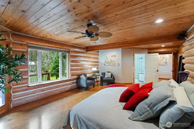 Primary with Private Deck