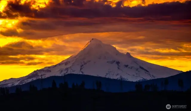 Mount Hood View - Zoomed in