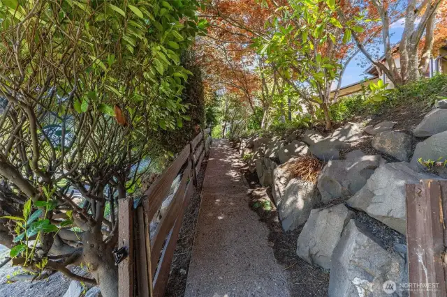Sweetie walkway from the street up to the home.