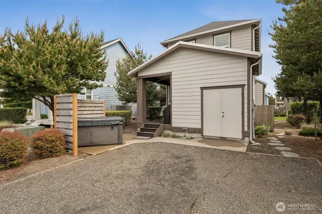 Hot tub, great parking and attached storage.