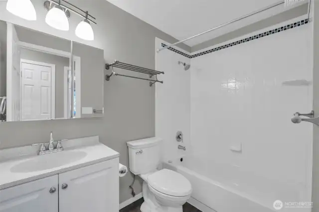 Main Hallway Full Bath