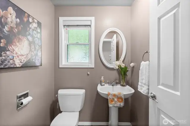 1/2 bath mainlevel