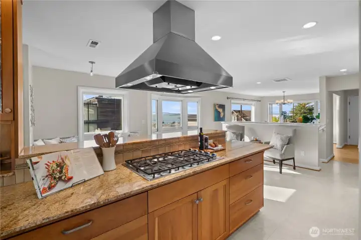 A 5-burner gas cooktop is perfect for multitasking meals, and having a Subzero fridge means you’re always stocked with fresh ingredients. Plus, the walk-in pantry is a game-changer for organization.