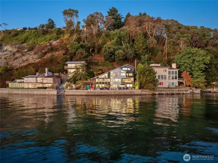 Welcome to Seola Beach and to your slice of 100+ ft of Puget Sound waterfront!