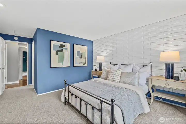 Primary en-suite