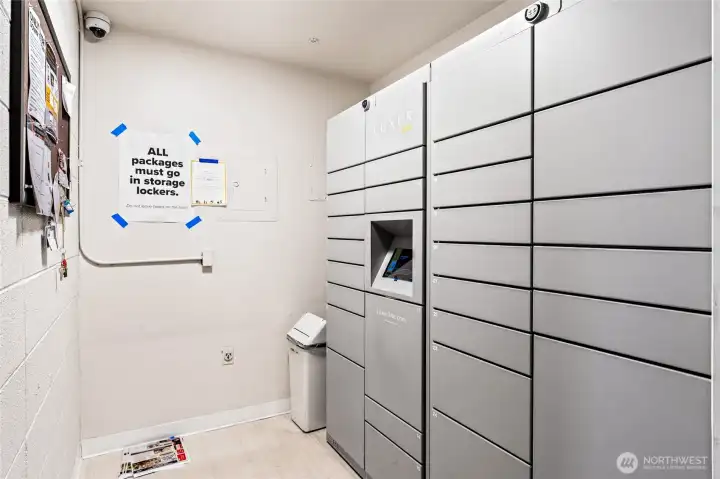 Package room on same level as unit