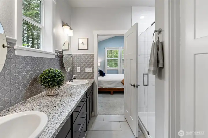 Primary Bathroom w/ double sinks